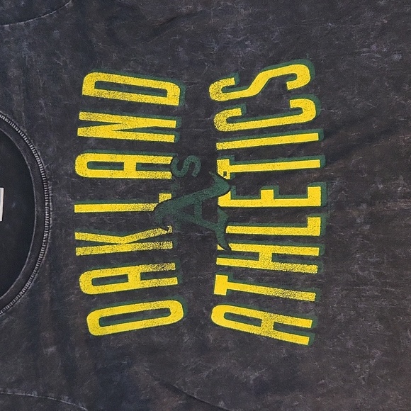 Oakland A's Athletics womans M acid wash tee genuine merchandise - Picture 2 of 13